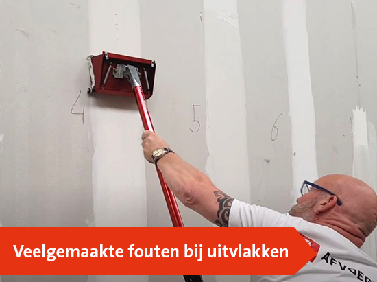 Veelgemaakte Fouten bij het Uitvlakken van Muren en Hoe Je Ze Vermijdt